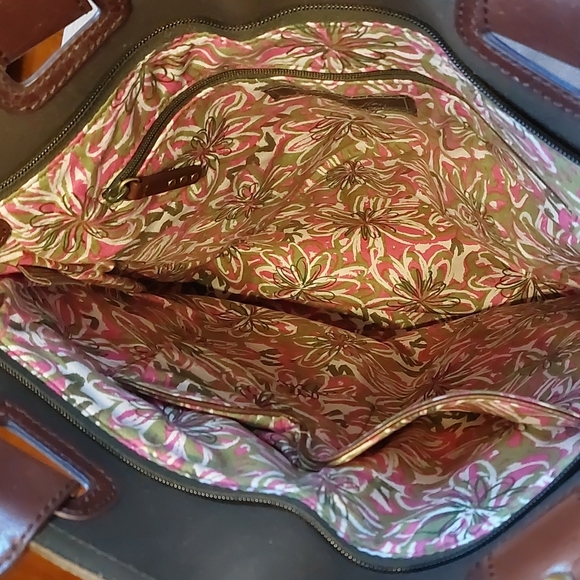 Vera Bradley Tote - Picture 7 of 17